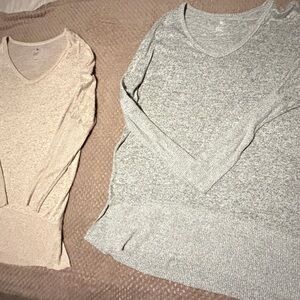 SO Women's V-Neck Cozy Tunic Sweater Set - Cream and Gray